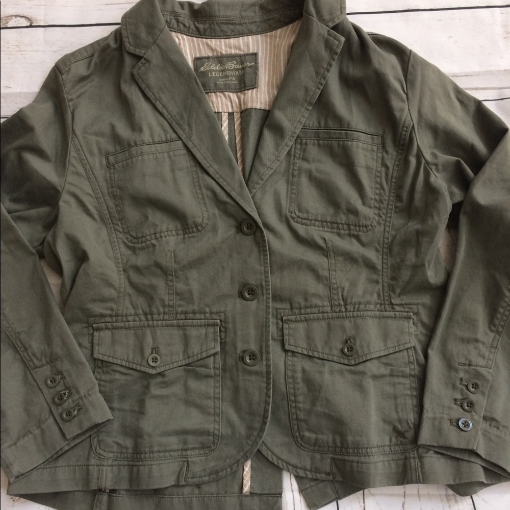 Eddie Bauer Women’s Light Weight Jacket Size P16